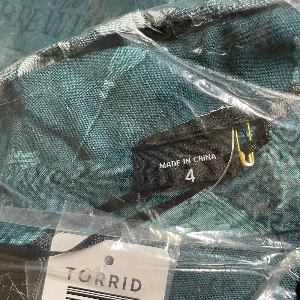 Torrid NWT Disney Hocus Pocus Mini Challis Button Front Skirt Size 4X Green - Picture 11 of 11